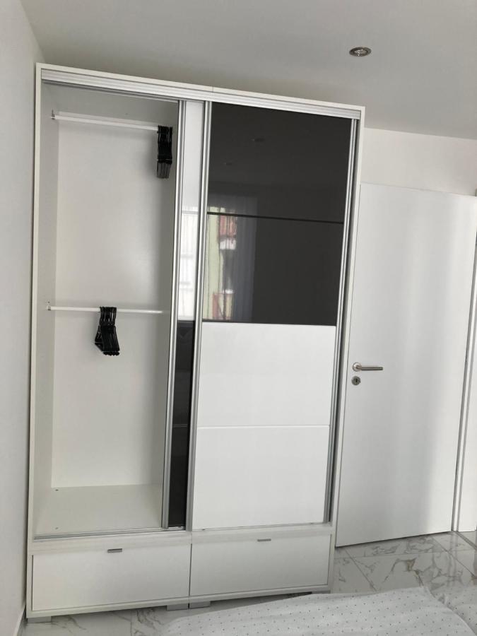 Swiss Luxury Apartment Mosonmagyarovar Exterior photo